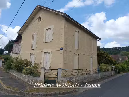 trés bel ensemble immobilier en centre ville de lalinde