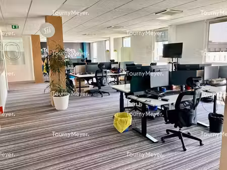 location bureaux 388 m² à 1 618 m²