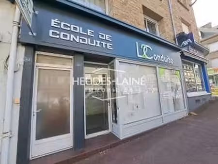 location bureaux et commerces à saint-hilaire-du-harcouët (50600) : à louer / 45m² saint-h