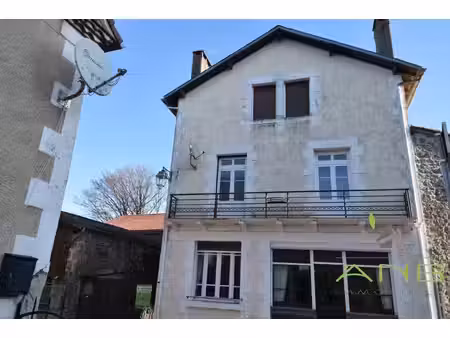 ? maison de village au coeur de la dordogne - busserolles (24