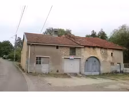 ancienne ferme à renover sur un terrain de 1575 m2