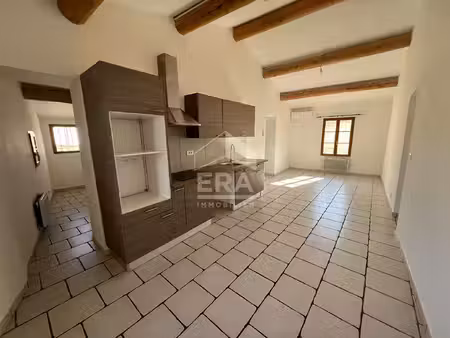 appartement 3 pièces 64 m² à louer camaret-sur-aigues 84850 ? | era immobilier
