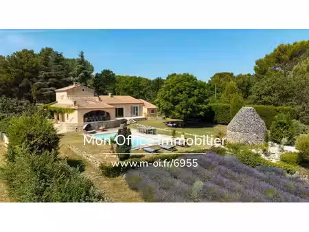 référence : 6955-jdo - superbe propriété provençale rénovée avec vue panoramique sur la...