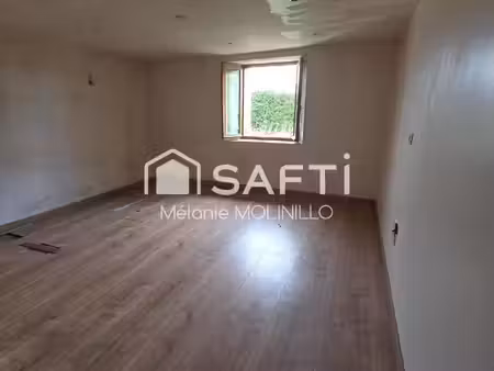 maison de 82 m² à potentiel à terminée de rénover
