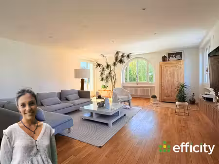 maison 8 pièces - 306 m²