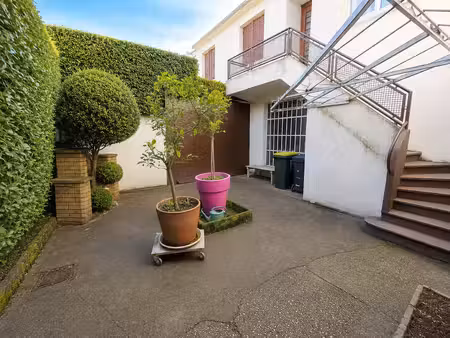 maison 13 pièces - 440 m²