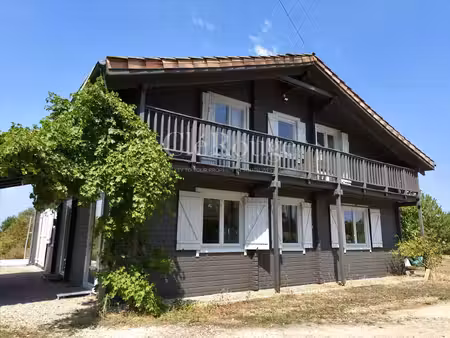 5 minutes de villeréal – charmante maison en bois de 4 chambres avec jardin