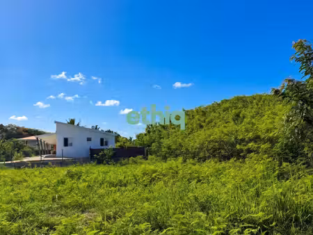 exclusivité – rare terrain de 715 m² avec accès immédiat ?