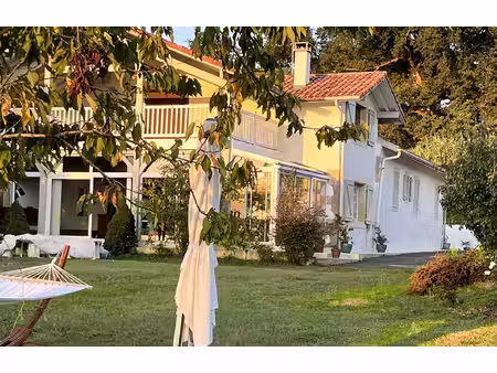 propriété de caractère avec piscine et vue pyrénées — chalosse  landes
