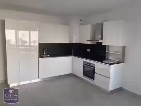appartement à louer 3 pièces 64.45 m² - hyères (83) - 1 071€