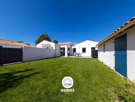 maison récente de standing de 140 m² avec extérieurs et stati