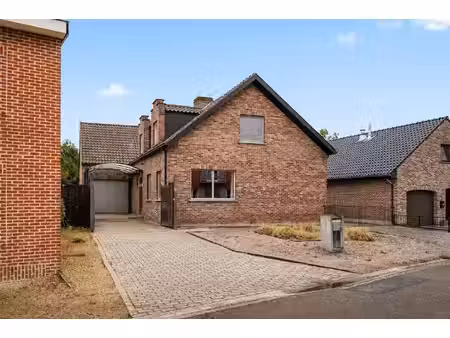 huis te koop in begijnendijk met 3 slaapkamers