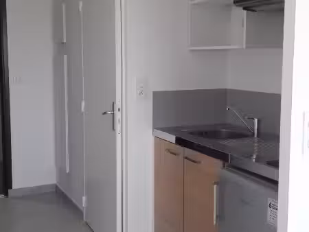 location appartement 1 pièce 21m² tours 37200