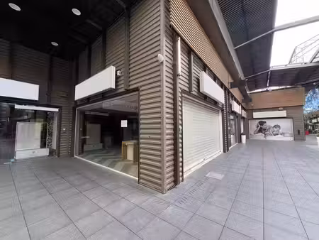 location commerce marseille 13011 208m² à 1566m²