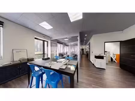 location bureaux 167 m²