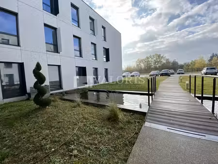 location bureaux 143 m² à 1 822 m²
