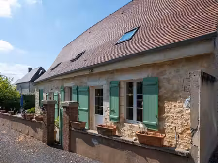 secteur gourdon - jolie longère en pierre restaurée 3 chambres avec jardin  puits  espace.