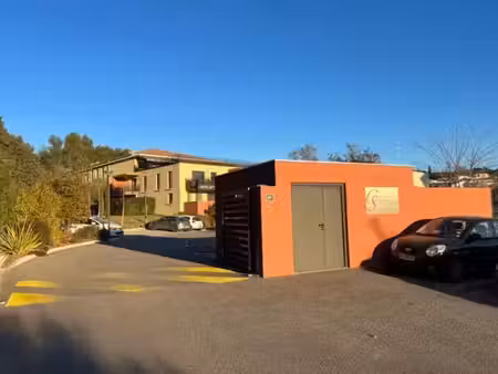 location parking à aix-en-provence (13090)  52 €