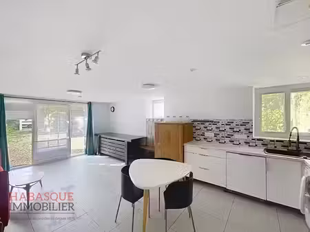 location meublée maison 2 pièces 35.41 m² à lesneven (29260)  615 €