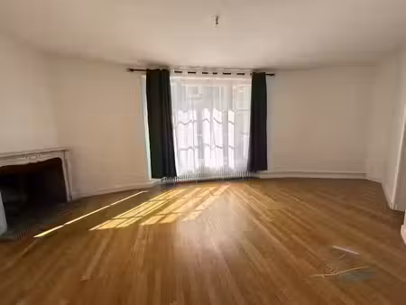 location maison 5 pièces 114.64 m² à bouray-sur-juine (91850)  1 250 €