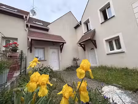 location maison 4 pièces 80 m² à lardy (91510)  1 220 €