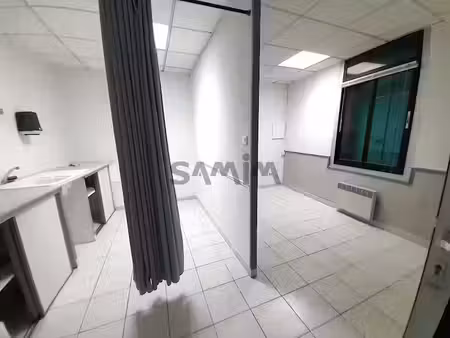 location locaux professionnels 0 pièces 35 m² à clarensac (30870)  350 €