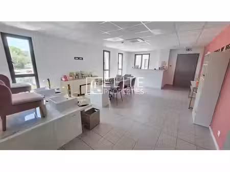 location locaux professionnels 0 pièces 152.49 m² à grasse (06130)  2 245 €