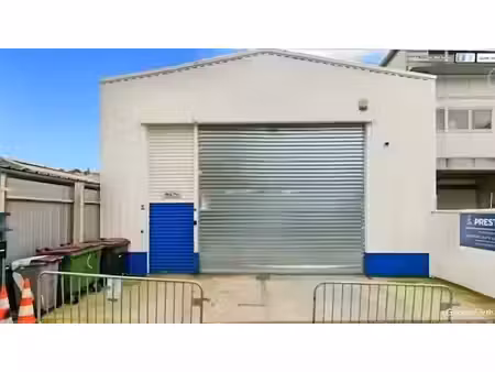 location locaux professionnels 400 m² à noisy-le-sec (93130)  4 720 €