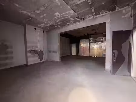 vente commerce 68 m² évreux (27000)