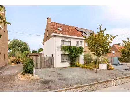 huis te koop in waregem met 4 slaapkamers