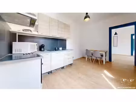 pontarlier - 43 faubourg de saint etienne - location t2 meublé + stationnement