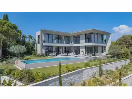 villa contemporaine de prestige de 500 m² à super cannes