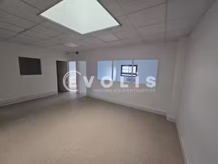 location bureaux bretigny sur orge 91220 111m²