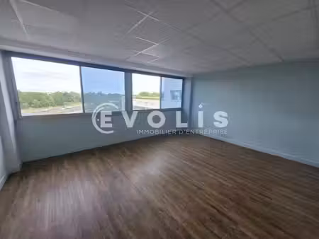 location bureaux 221 m²