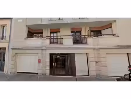 location bureaux 93 m²