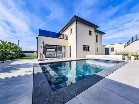 maison contemporaine quartier residentiel