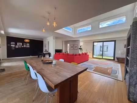 maison de 9 pièces de luxe en location à noisy-le-grand  france