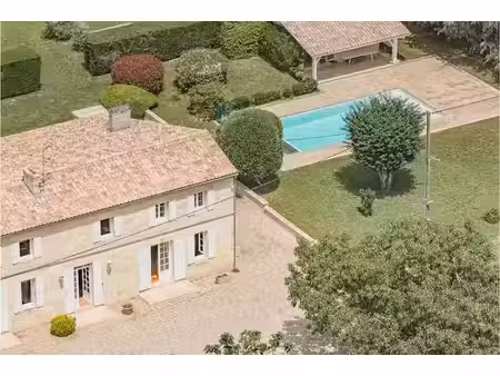 vente propriété 11 pièces 406 m² à coutras (33230)  595 000 €