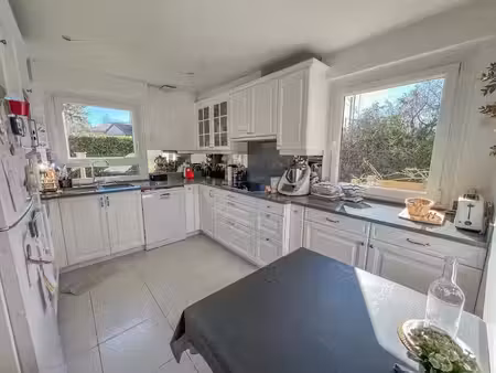 vente maison 9 pièces 201 m² à le mesnil-saint-denis (78320)  649 000 €