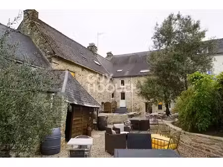 immeuble à vendre à saint-jean-brévelay - 7 pièces  141 m²  travaux à prévoir