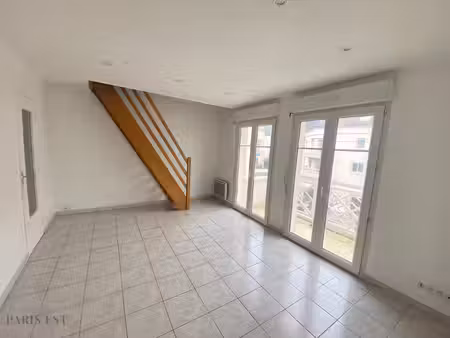 appartement duplex f2 avec place de parking exterieur