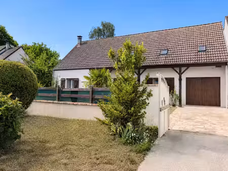 maison individuelle 5 chambres sur un terrain de 647 m2