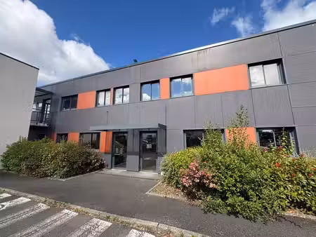 location bureaux 140 m²