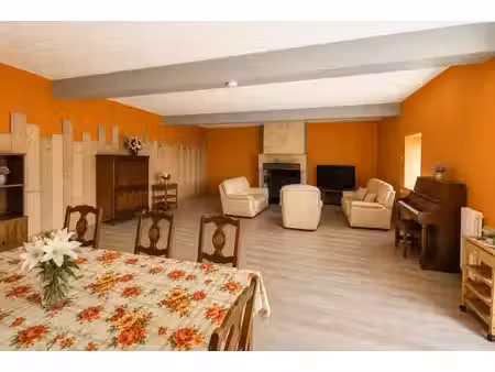 maison de 6 pièces de 192 m² à mornac
