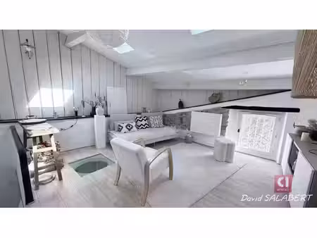 la roquebrussanne maison de village rénovée avec charme  2 chambres  salon cocooning