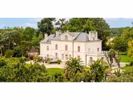 propriété avec piscine et jardin la garnache (85)