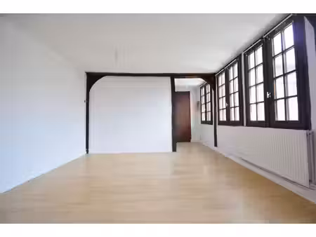appartement f2 situé dans le centre ville d'elbeuf