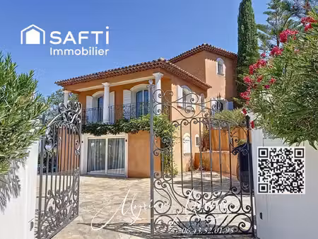 villa de prestige à saint-aygulf 220 m²  piscine  aperçu mer et appartement f2 indépendant