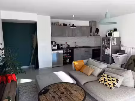 location appartement 3 pièces 70 m² à voreppe (38340)