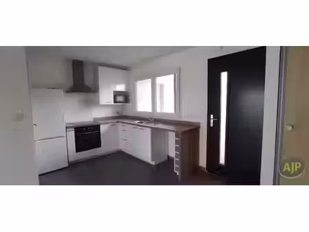 location maison 3 pièces 73.6 m² à le may-sur-evre (49122)  788 €